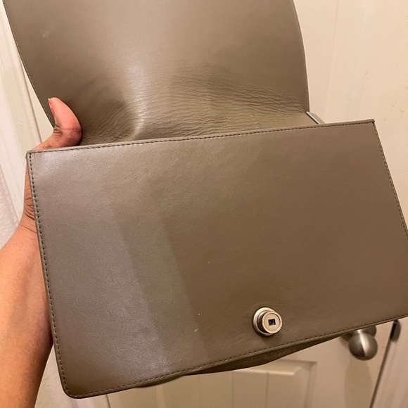 Authentic Chanel, please check all picture of condition - Picture 17 of 17